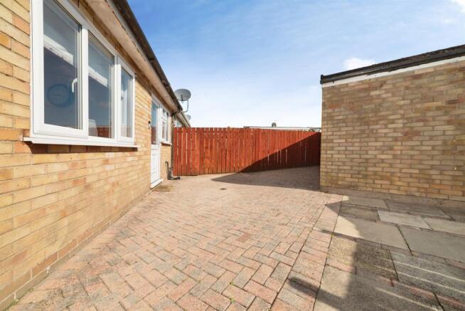 2 bed Semi-Detached for sale Image 11