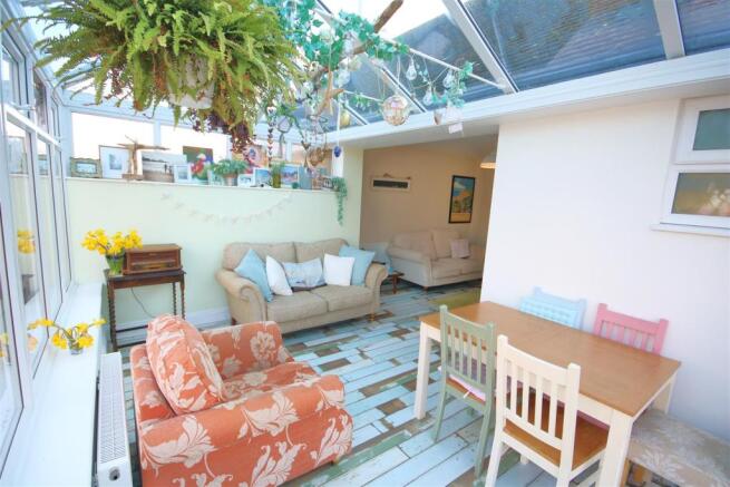 Conservatory/Dining Room