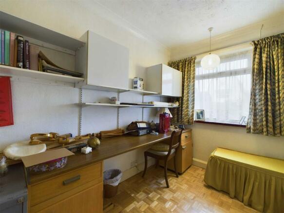 Photo 10