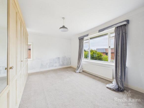 4 bed Detached for sale Image 9