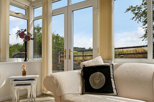 5 bed Detached for sale Image 4
