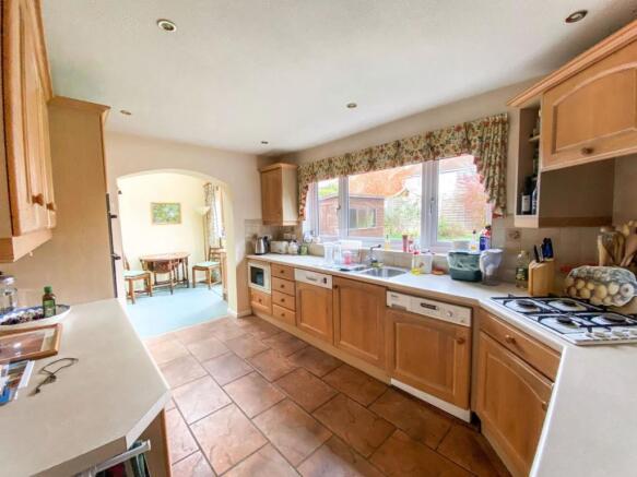 Kitchen.JPG