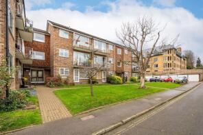 11, Hillside Court, Crescent Road, Kingston Upon Thames KT2 7RH