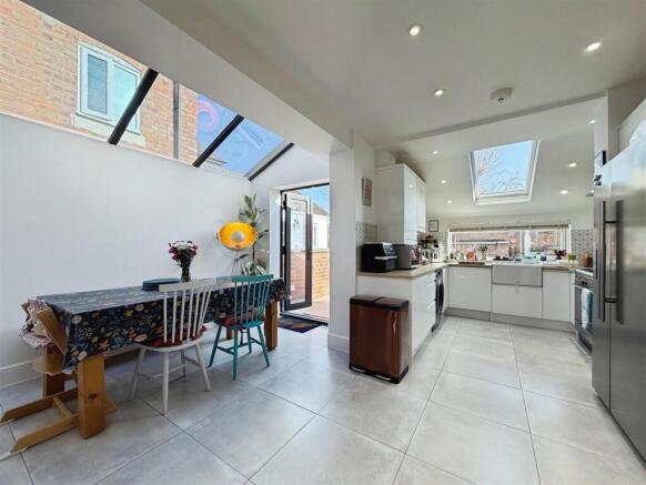 75ee2345--42B9-BC0B-69C68F04FDD6-40125-00001004174