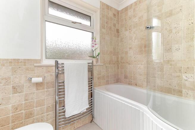 4 bed Semi-Detached for sale Image 11