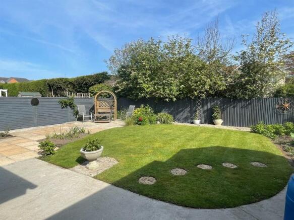 Garden1.jpg