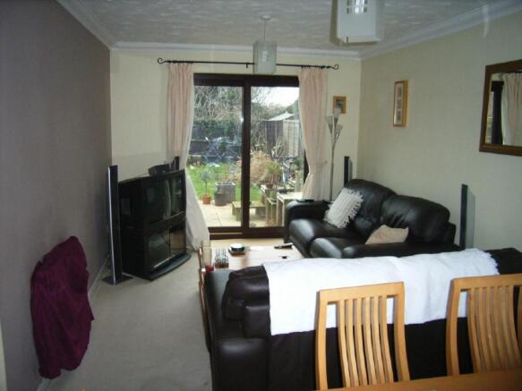 LOUNGE AREA