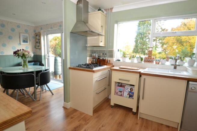 Kitchen dining area