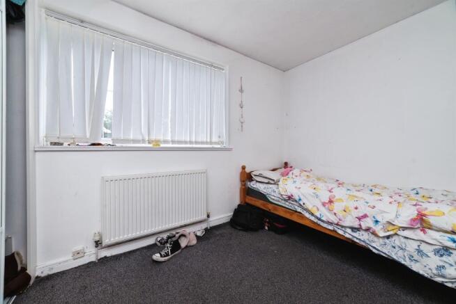 4 bed Terraced for sale Image 12