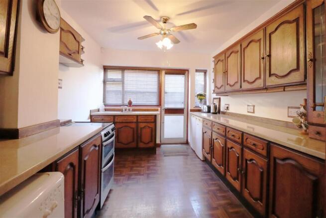 Kitchen/Breakfast Room