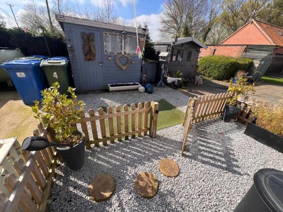 3 bed Terraced for sale Image 8