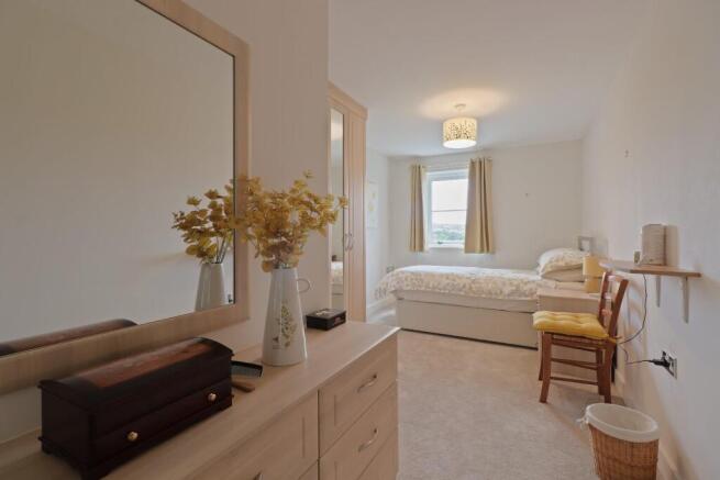 2 bed Flat for sale Image 10