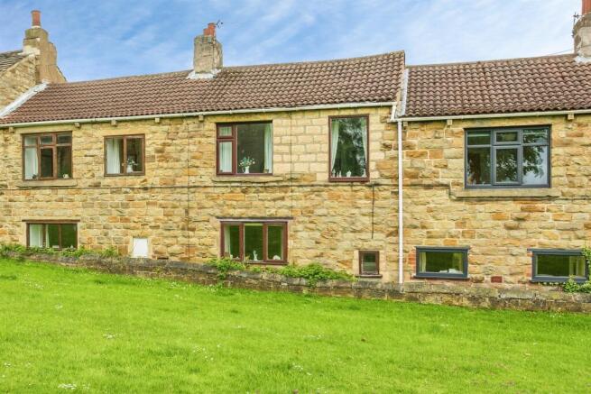2 bed Cottage for sale Image 12