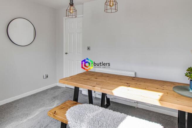 3 bed Semi-Detached for sale Image 8
