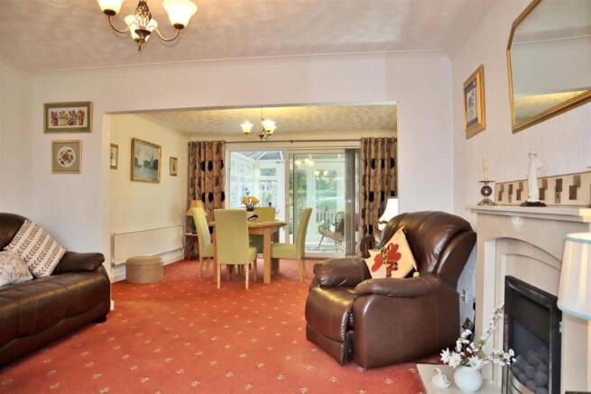 Open-plan Lounge & Dining Room