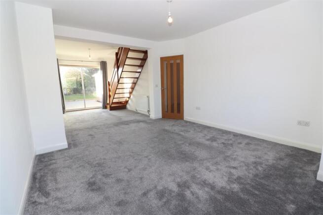Lounge/ Dining Room