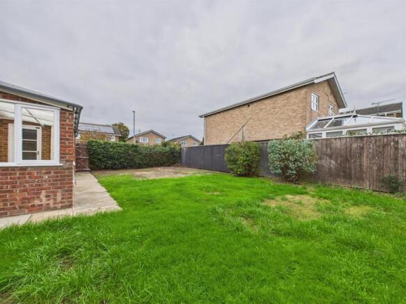 2 bed Detached Bungalow for sale Image 11