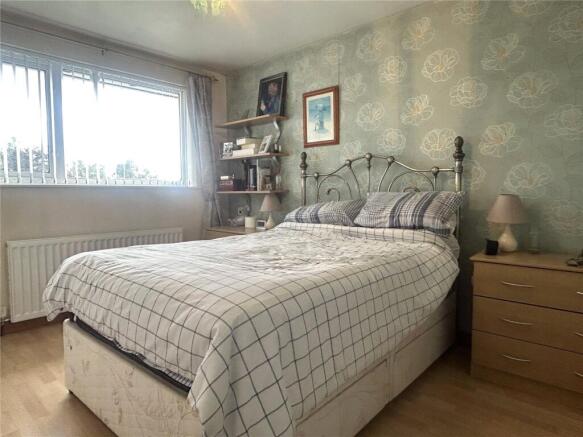 3 bed Semi-Detached for sale Image 10
