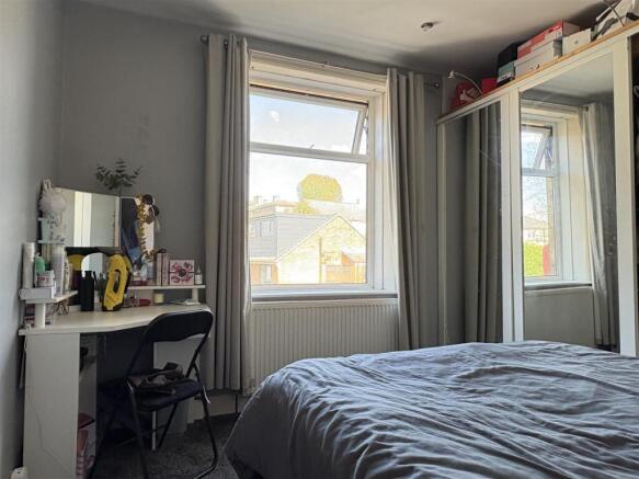 3 bed Terraced for sale Image 6