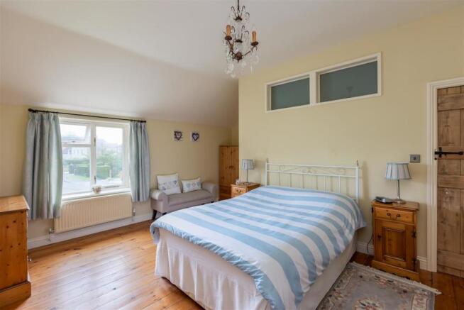 The Willows-Bedroom 2 B.jpg