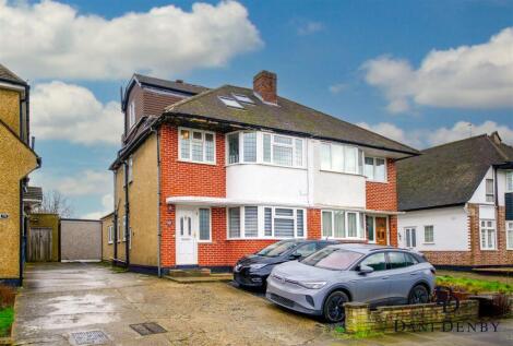 Warwick Avenue, Edgware HA8