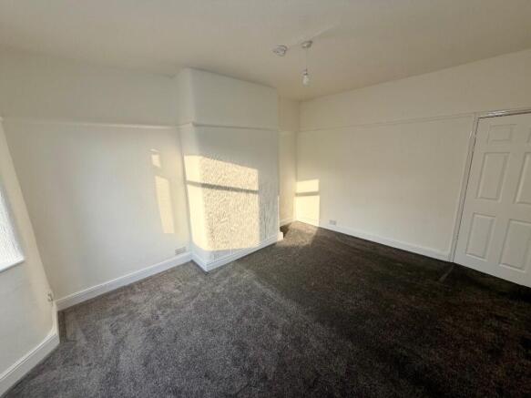 Kingsway South, Warrington photo 4