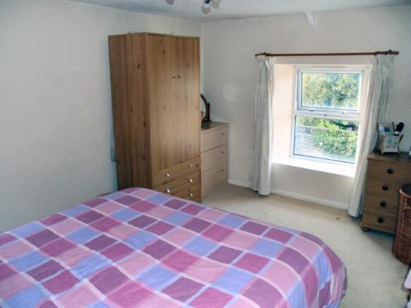 BEDROOM 2