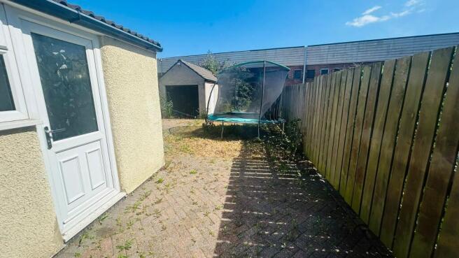 3 bed Semi-Detached for sale Image 5