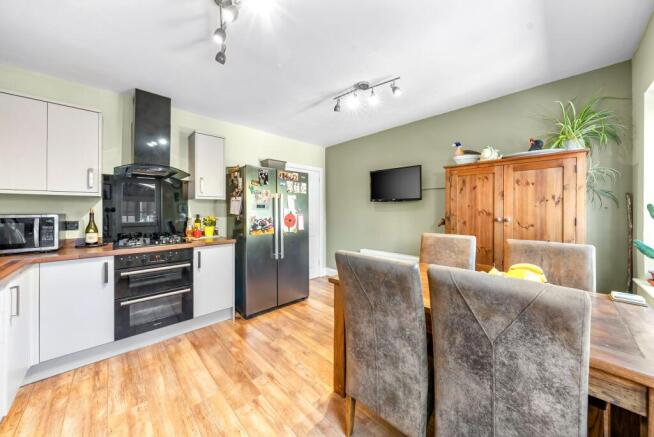 3 bed Terraced for sale Image 5