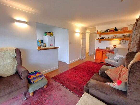 West Facing Lounge