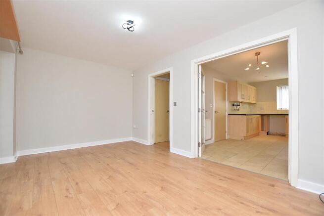 Westminster Rise, Summerhill, Wrexham photo 5