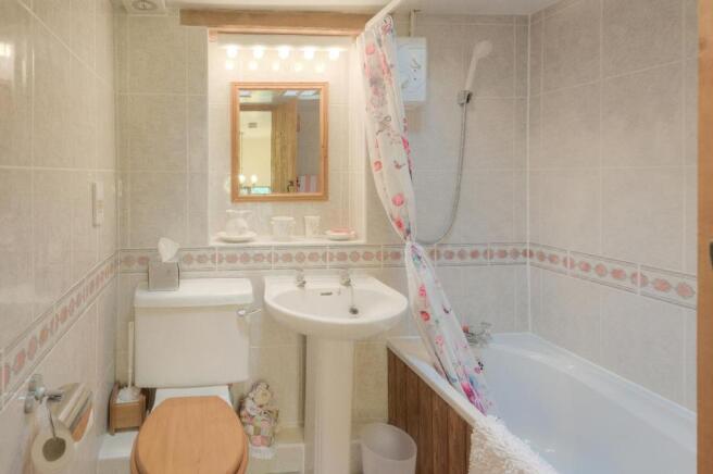 Bathroom.jpg