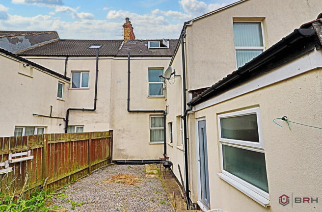 6 bed House of Multiple Occupation for sale Image 11