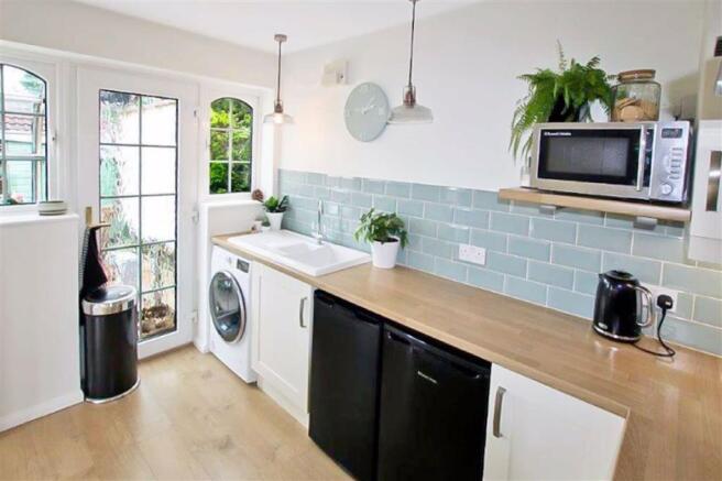 Fitted Kitchen: