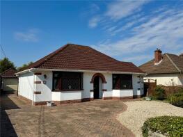 67, Oakwood Avenue, Ashley, New Milton BH25 5DZ