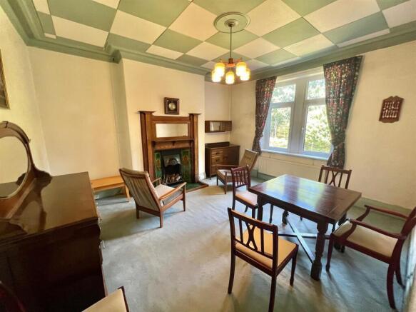 4 bed Semi-Detached for sale Image 3
