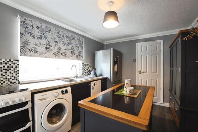 3 bed Terraced for sale Image 8