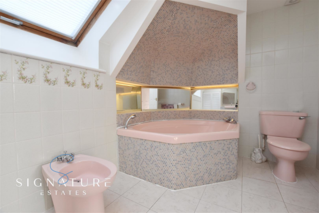 En Suite To Master (1).png