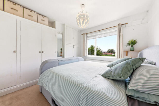 3 bed Terraced for sale Image 10