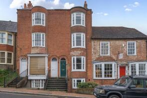 4 Cobblers, High Street, Haywards Heath RH17 5EN