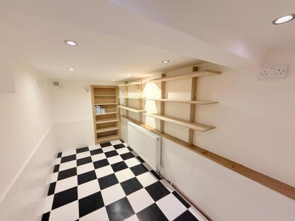 3 bed House to rent Image 11