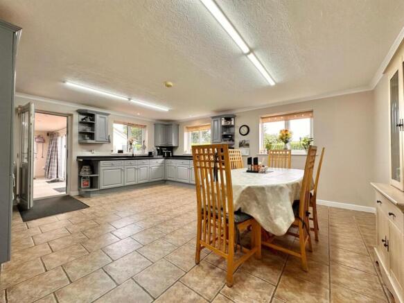 Kitchen Diner