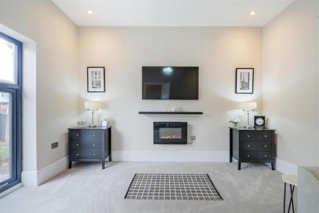 4 bed Detached for sale Image 10