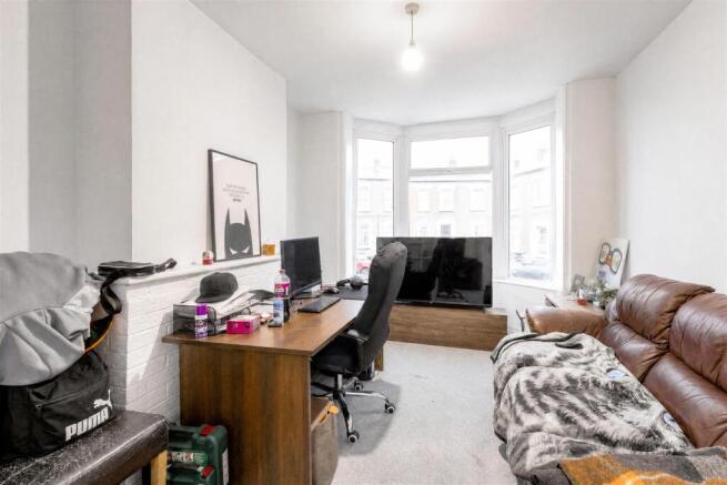 69 Alexandra Road - Living