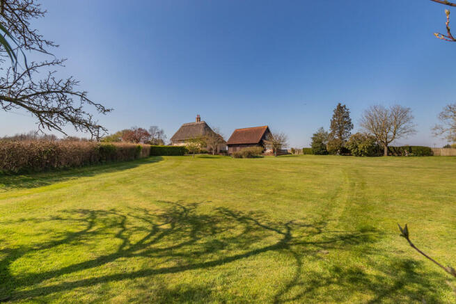 8641859-exterior1...
