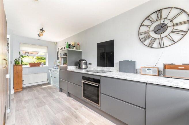 3 bed Town House for sale Image 8