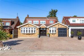 18, Ferndown, Hornchurch RM11 3JL