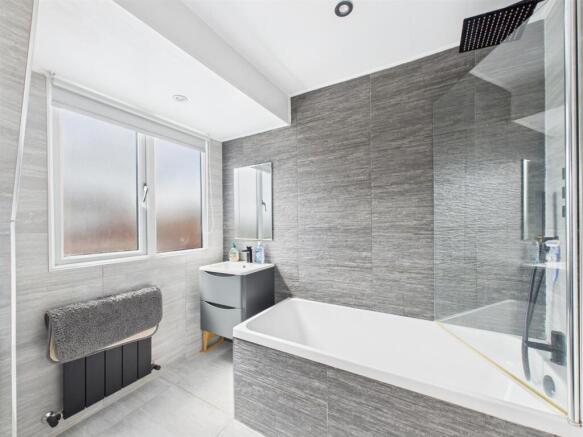 bath 1.jpg