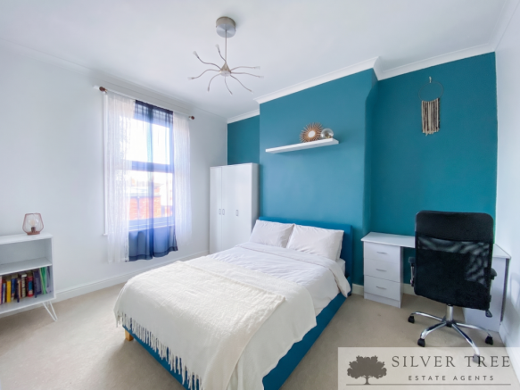 5 bed Terraced for sale Image 6
