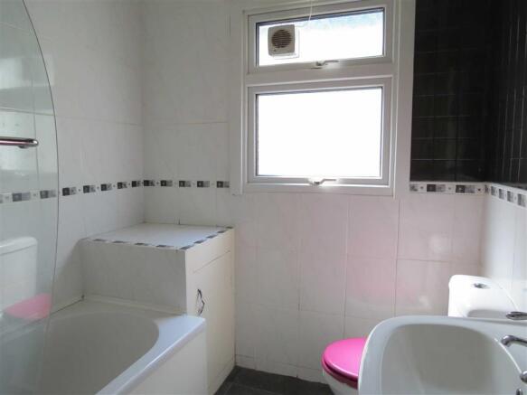 Family Bathroom: